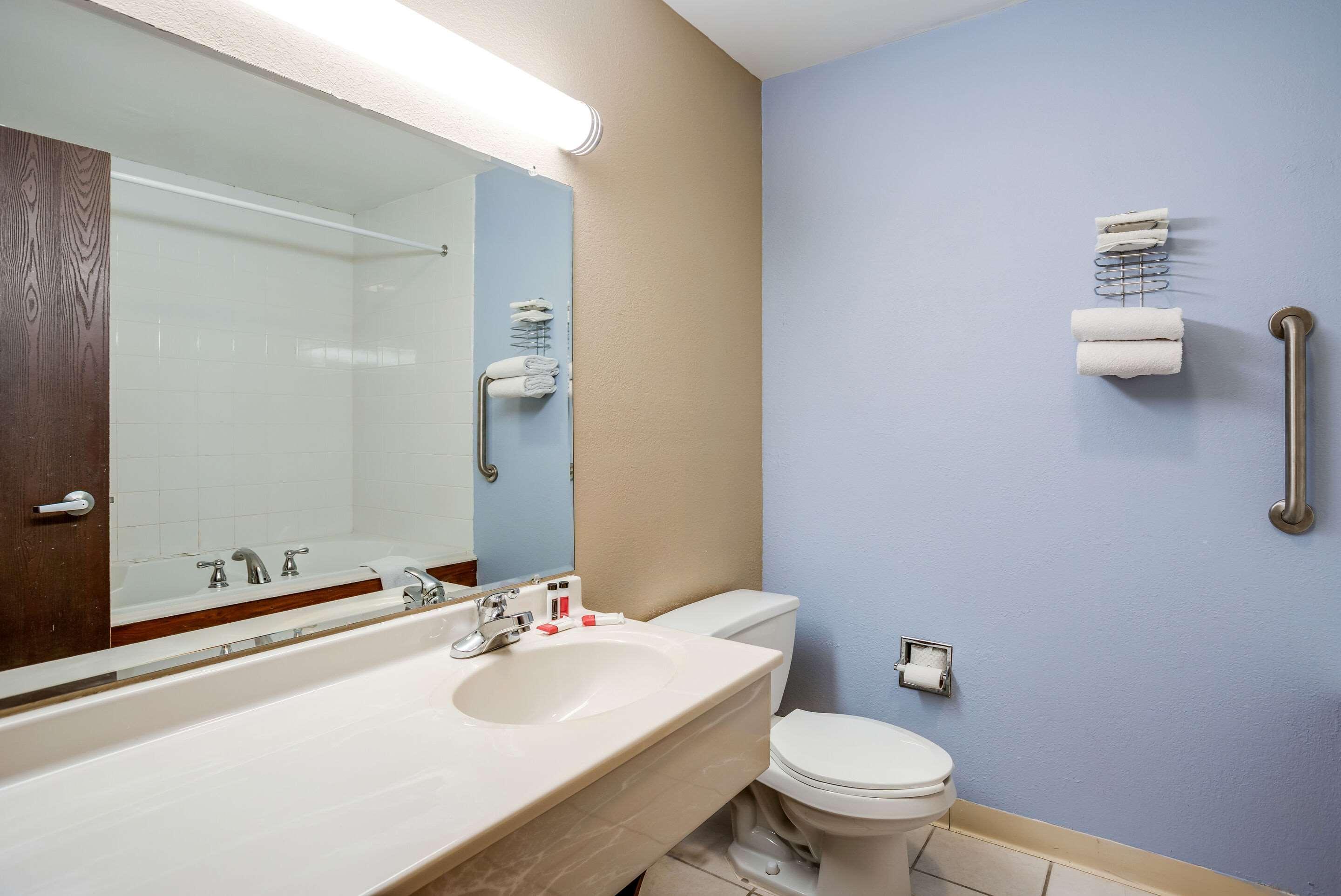 Quality Inn Calvert City - Paducah East Экстерьер фото